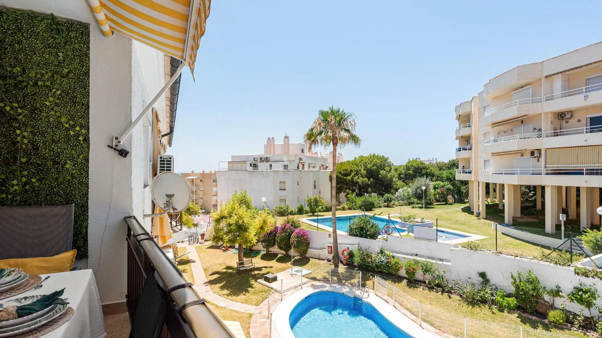 Soleado Y Luminoso A 3 Minutos De La Playa-Carihuela Apartment Torremolinos