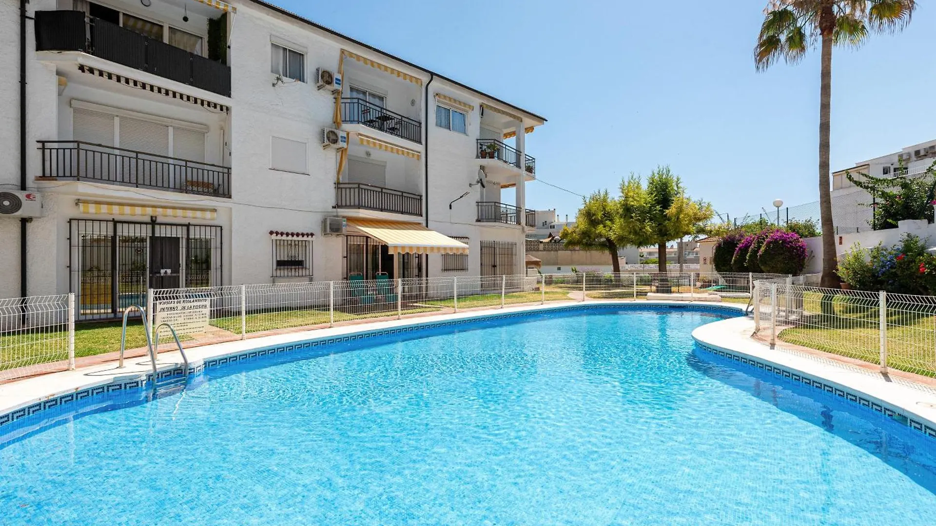 Soleado Y Luminoso A 3 Minutos De La Playa-Carihuela Apartment Torremolinos 0*,  Spain