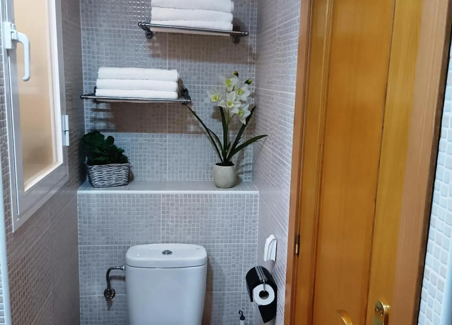 Soleado Y Luminoso A 3 Minutos De La Playa-Carihuela Apartman Torremolinos