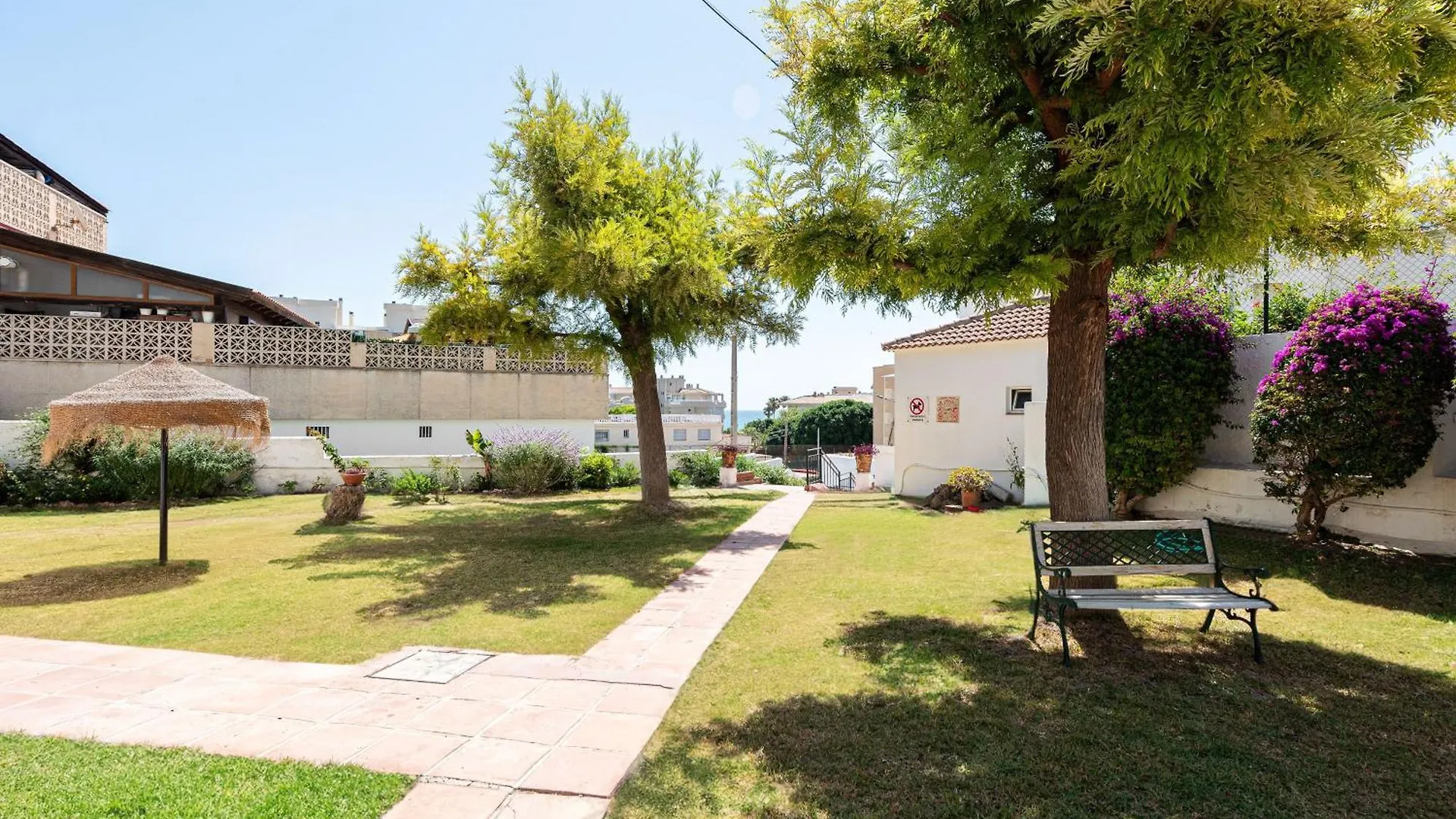 Soleado Y Luminoso A 3 Minutos De La Playa-Carihuela Apartman Torremolinos Spanyolország